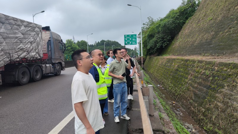 2024.7.9+新葡萄8883官网AMG公司建设管理部到内江管理处开展养护工作检查+李刘勇